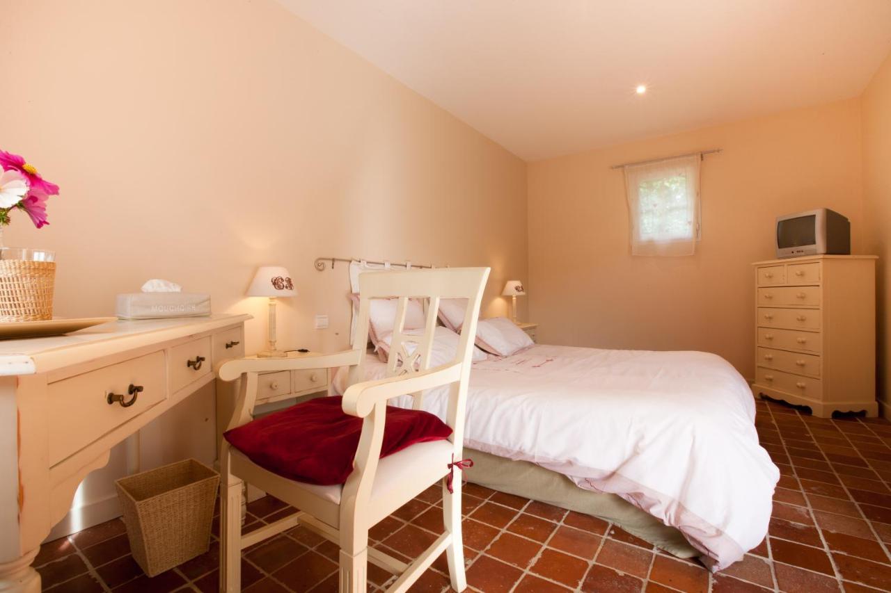 Bed and Breakfast Domaine De La Combotte Nantoux Екстер'єр фото