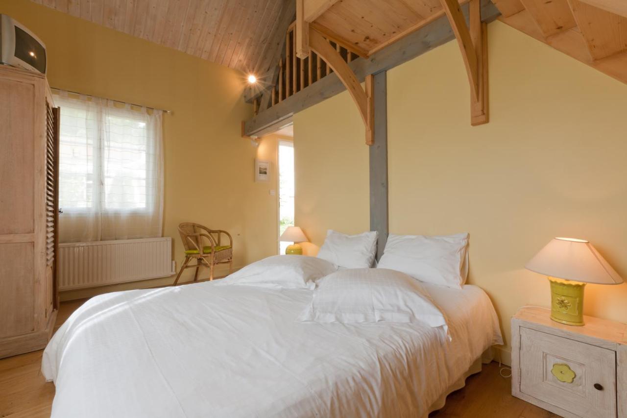 Bed and Breakfast Domaine De La Combotte Nantoux Екстер'єр фото