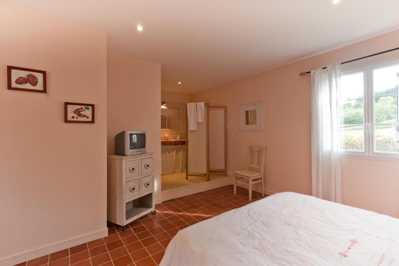 Bed and Breakfast Domaine De La Combotte Nantoux Екстер'єр фото