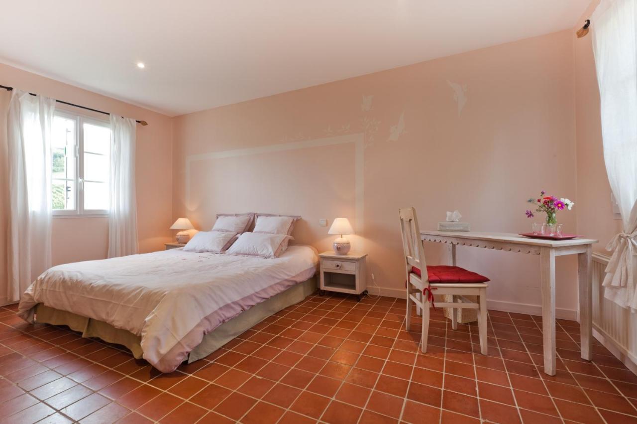 Bed and Breakfast Domaine De La Combotte Nantoux Екстер'єр фото
